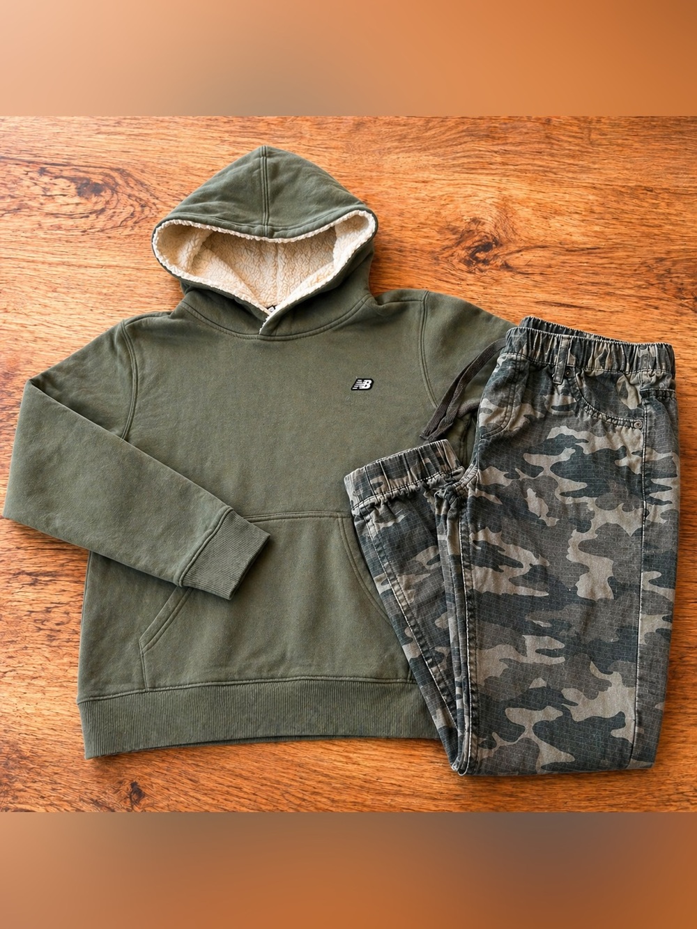 New Balance Hoodie & Levi’s Camo Pants Set Size 14-16